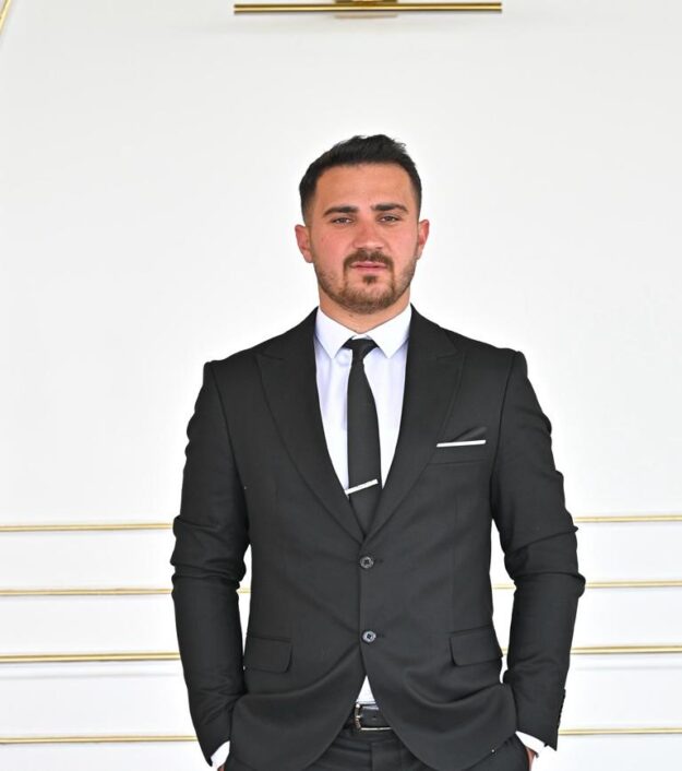 Sezer Iyem