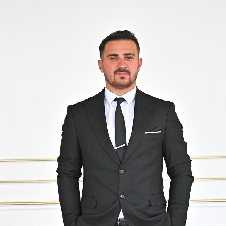 Sezer Iyem